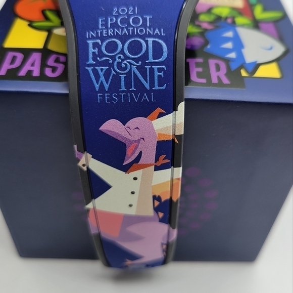 Disney Figment Epcot Food & Wine Passholder Limited Edition Magicband - Picture 4 of 9